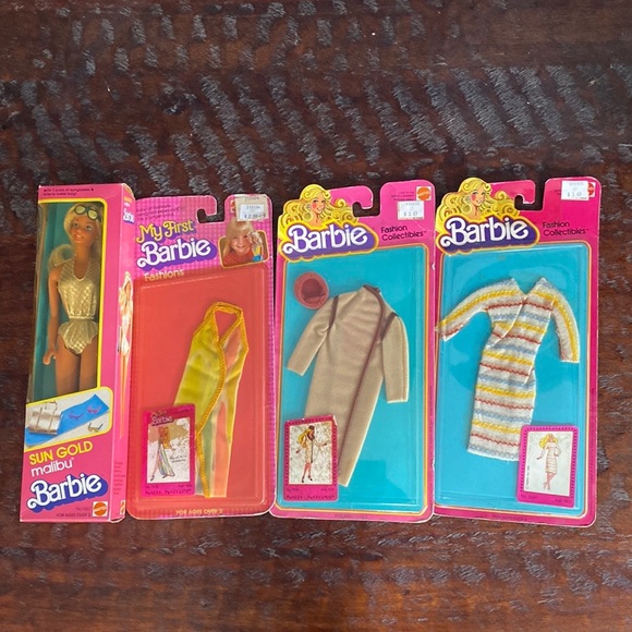 Mattel | Toys | Vintage 983 Mattel Sun Gold Malibu Barbie 167 Lot Nrfb And 3 Vintage Fashions